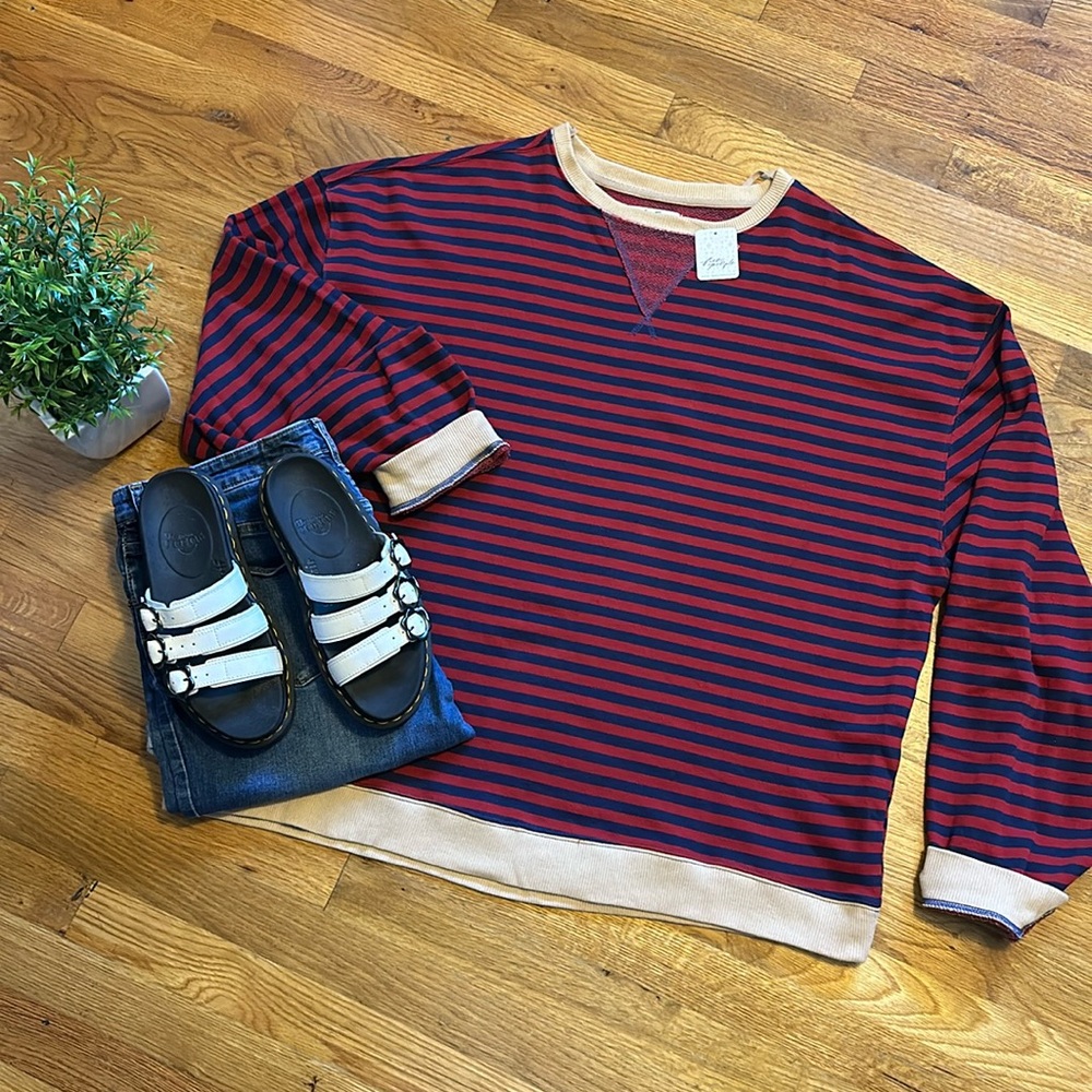 Free People EUC worn once! Classic Striped Oversized Crewneck Sweatshirt Size